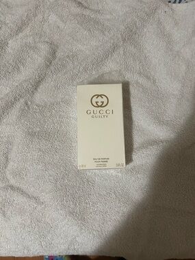 Gucci Guilty Box - Cream & Gold Logo